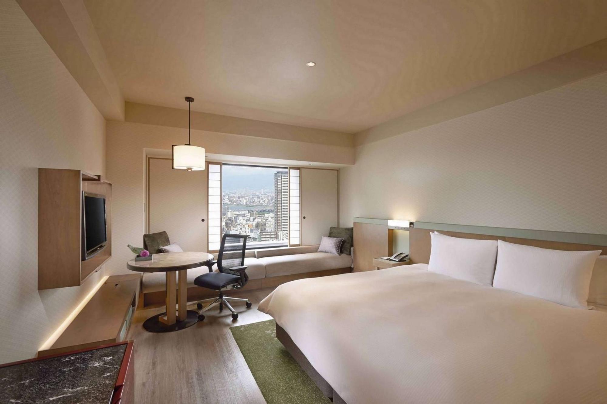 Deluxe King Room,1624317129:JPEG