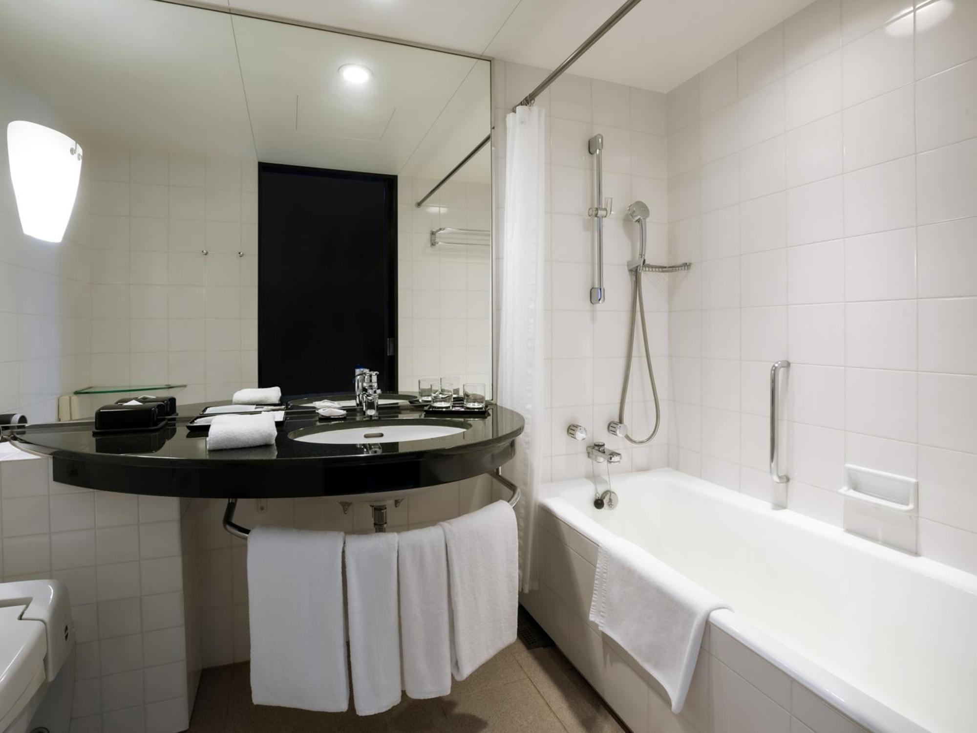 Renovated Deluxe King Room Sea View Non-Smoking,1618833005:JPEG